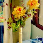 mariage d'orchidées et de pivoines